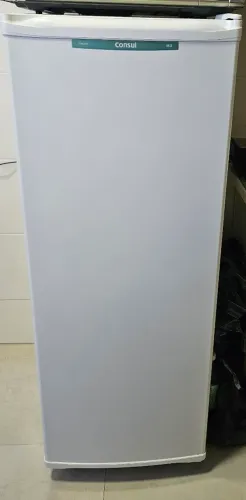 Freezer vertical consulta 121l em perfeito estado