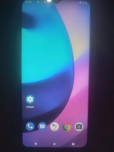 Celular Moto E20 sem trincado, em perfeito estado. Aceito cartão com pequena taxa.