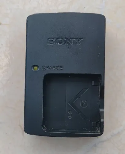 Carregador de bateria Sony