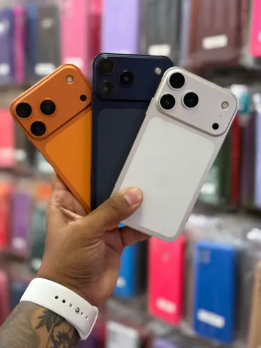iPhone XR na carcaça do 17 Pro (NOVO)