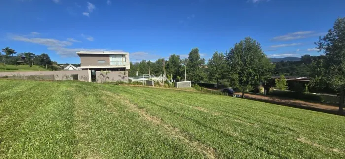 Terreno à venda em Bragança Paulista, Quinta da Baroneza, com 3300 m², Quinta da Baroneza
