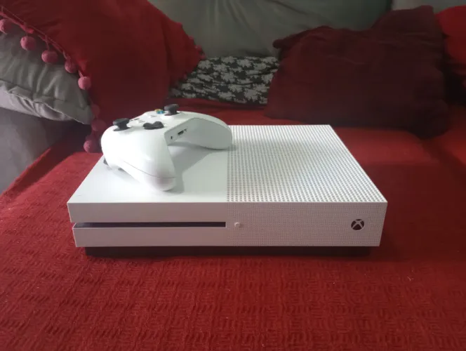 Xbox one semi-novo