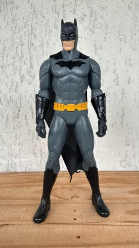 Boneco Batman 40cm