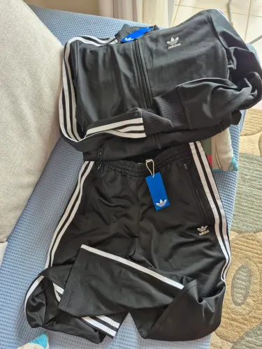 Conjunto Adidas Original tam L 12/14 Anos