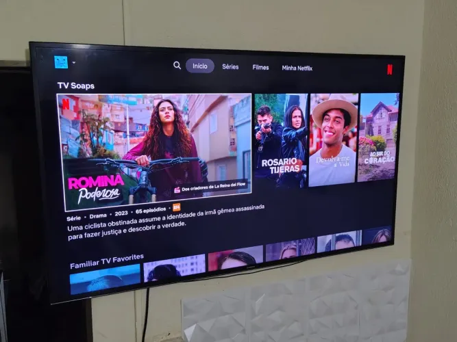 Vendo TV 55 polegadas Smart 4k Samsung comando de voz 