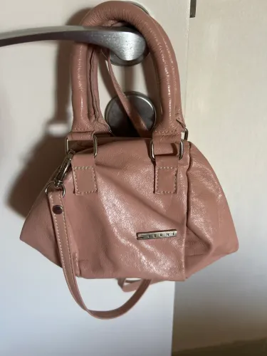 Vendo bolsa Ferni em couro