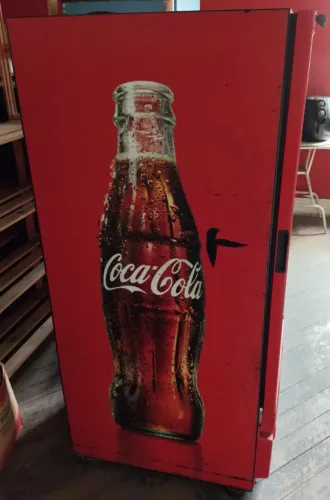 Geladeira Expositora Menor Coca-cola