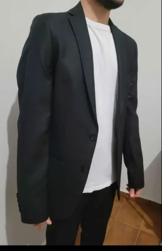 Terno Masculino Slim Preto (Tamanho 16) - Seminovo, Usado Apenas 1 Vez