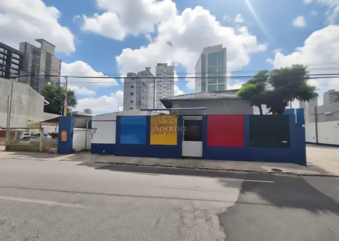 Locação | Casa Comercial no Centro de Itajaí 320m² na Rua João Bauer Próximo ao Novo Hosp