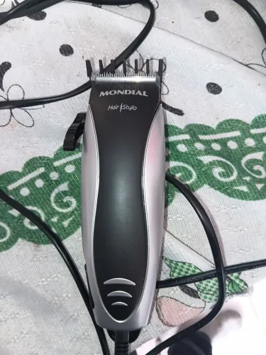 Máquina de corta cabelo Mondial