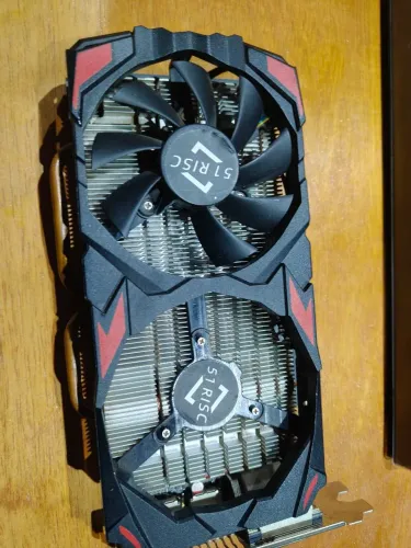 RX 580 8gb Leiam !!!! Para consertar ou peças .