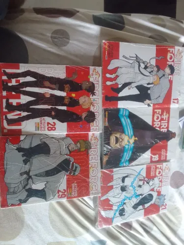 Lote mangás fire force