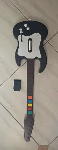 Guitarra Guitar Hero PS2 sem fio + Receptor (com defeito) - Para conserto ou peças