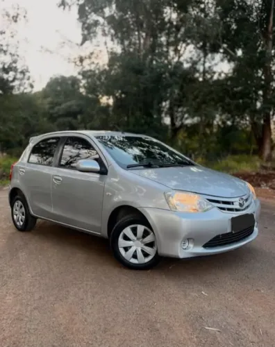 Toyota Etios XS 1.3 Flex 16V 5P Mec. 2013