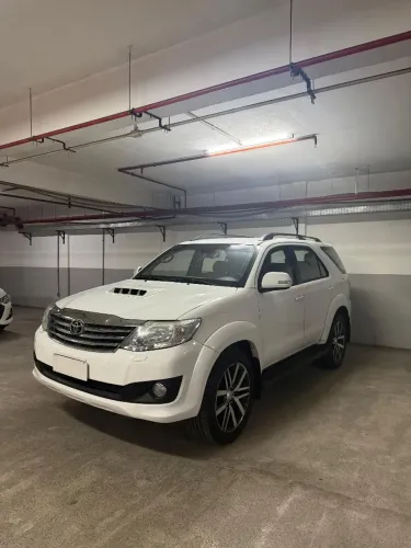 SW4 Hilux 7 lugares