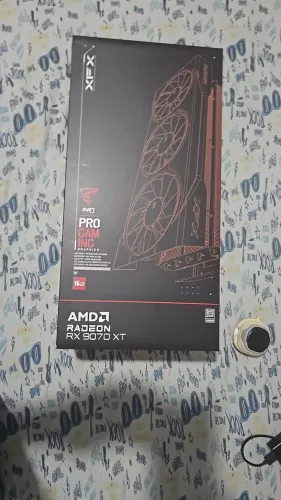 RX 9070XT XFX SWIFT MENOS DE 1 MES DE USO