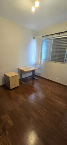 Escrivaninha com gaveteiro, conjunto