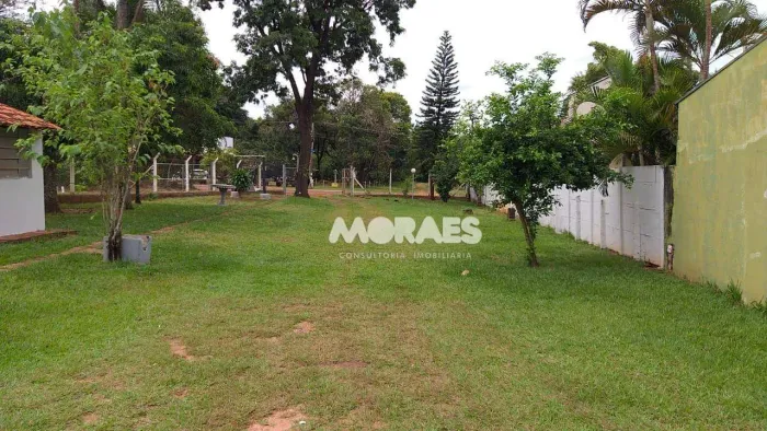 Casa com 4 quartos (2 suítes). 3 vagas, 1.200 m² - venda por R$ 1.000.000 ou aluguel por R