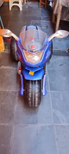 Moto elétrica infantil