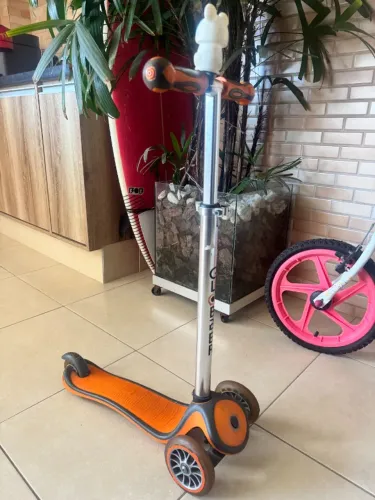 patinete com rodinha em gel e com botao de altura