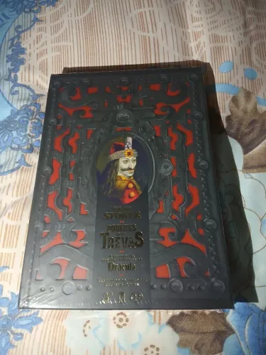Livro Versao Extendida de Drácula de Bram Stoker (Poderes nas Trevas)