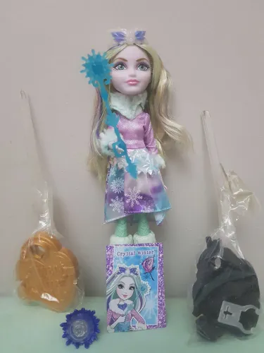 Boneca Ever After High Crystal Winter Epic Winter