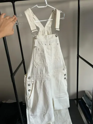 Jardineira Off white- GAP