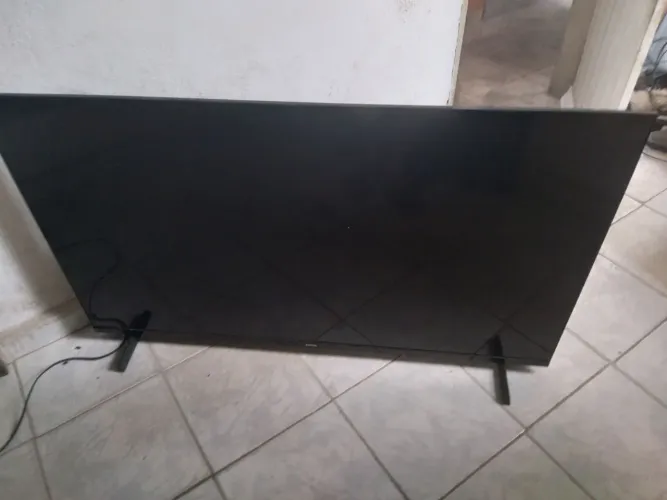 Tv philips tela trincada ideal para retirada de pecas