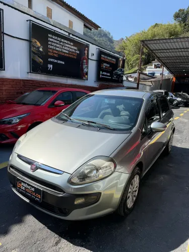 Fiat Punto Attractive 1.4 Fire Flex 8V 5P 2013