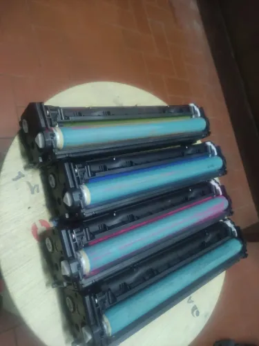 Vendo lote com 4 toners vazios originais HP, retirados funcionando