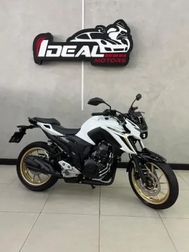 YAMAHA FZ25 FAZER 2025