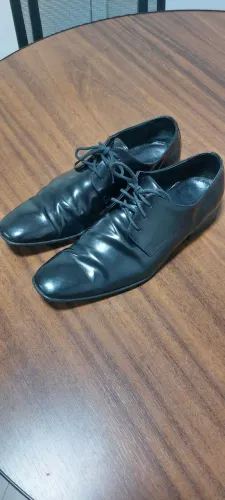 Sapato de Couro Tamanho 42