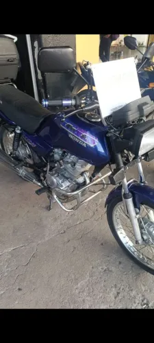 Titan 99 impecável 