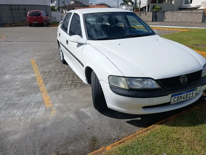Chevrolet Vectra GL 2.2 / 2.0 MPFI 2022