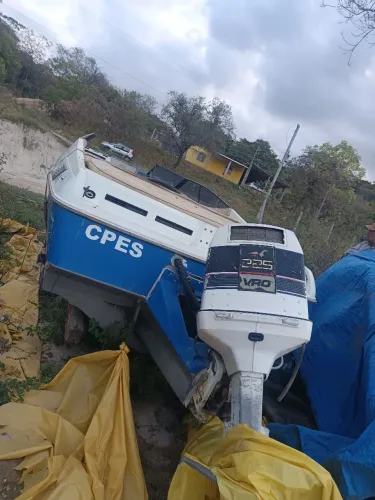 Lancha aquática 