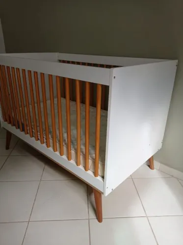Vendo Berço + Colchão Infantil