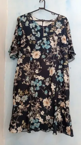 Vestidos de tecido 46/48 valor unitário