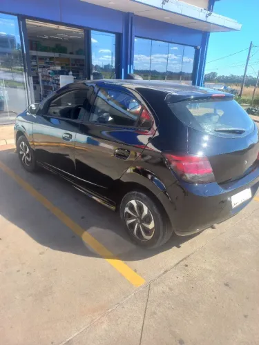 Chevrolet Onix Hatch LT 1.0 8V Flex Power Mec. 4P 2015