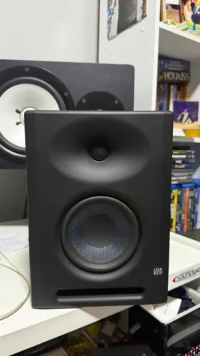 Monitores profissionais de estúdio PreSonus Eris E5 XT     SOMENTE VENDA!