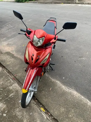 VENDO MOTINHA 49CC,4 MARCHAS,GASOLINA.,NÃO PRECISA CNH PARA ANDAR.