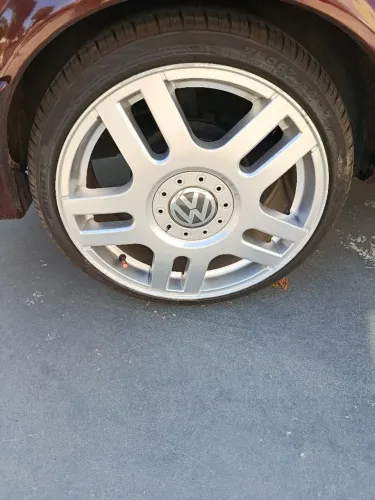 Vendo roda 17  Passat v6 vw ou troco 