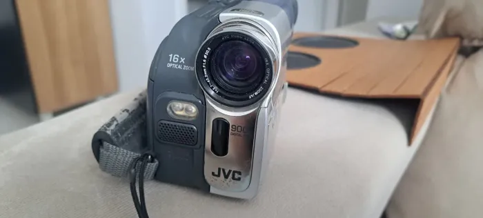 Câmera portátil jvc com fita 