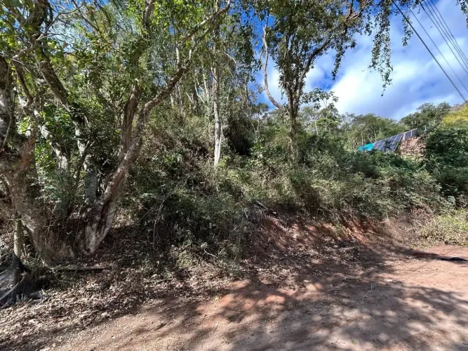 Terreno à venda com 1530m² em Nogueira, Petrópolis/RJ