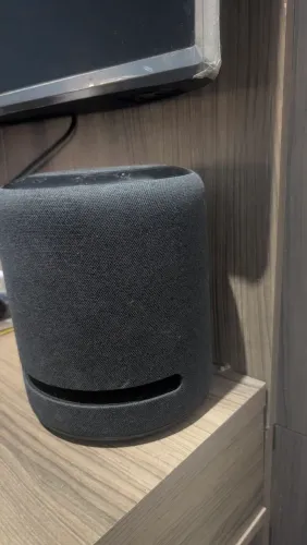 Amazon Echo Studio (Smart Speaker Alta Fidelidade) - Impecável | Desconto no Par