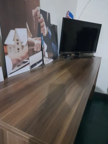 MESA GRANDE PARA ESCRITÓRIO ! IMPECÁVEL! POR APENAS R$ 699,00!