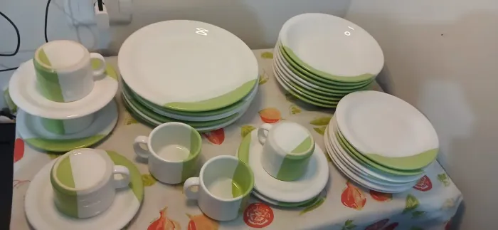 Conjunto de jantar porcelana Premium esmaltada 