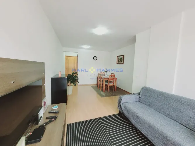 Apartamento com Varanda à Venda de 2º Andar na Coronel Veiga, Petrópolis, RJ - R$ 560.00,0