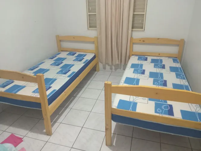 Vende se 2 cama solteiro
