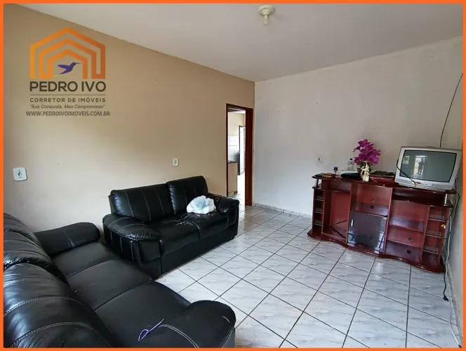 Casa para Venda em Lima Duarte, Cruzeiro, 2 dormitórios, 1 banheiro, 1 vaga