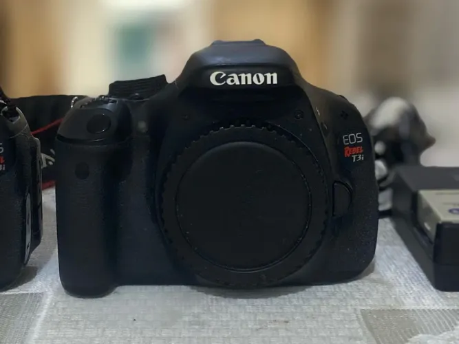 Canon T3i - para conserto